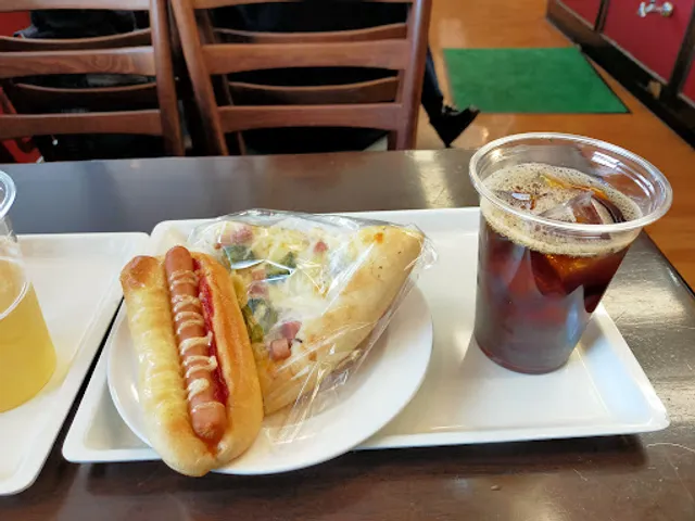 Paris Croissant Kani