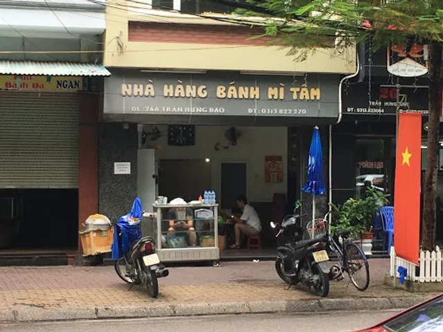 Bánh mỳ Tâm