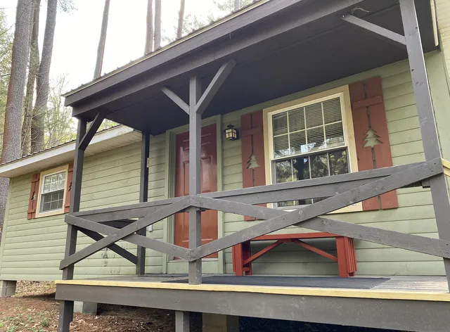 Kettle Creek Lodge & Cabins