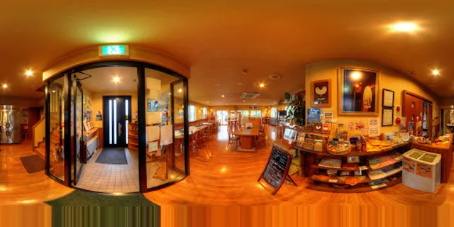 駅の見えるレストラン＆カフェ KOERU