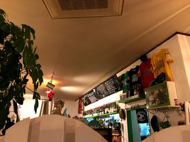 ボンジョルノ食堂グローブ