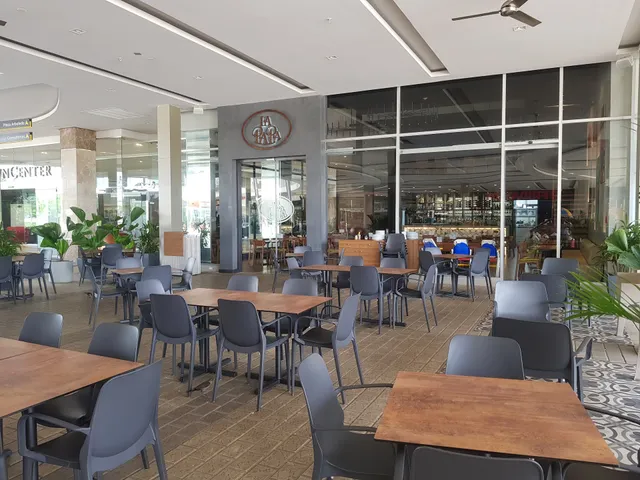 Restaurante La Papa (Town Center)