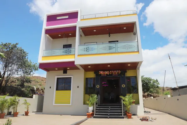 Ashokraj Lodging #GirgaonChaupati