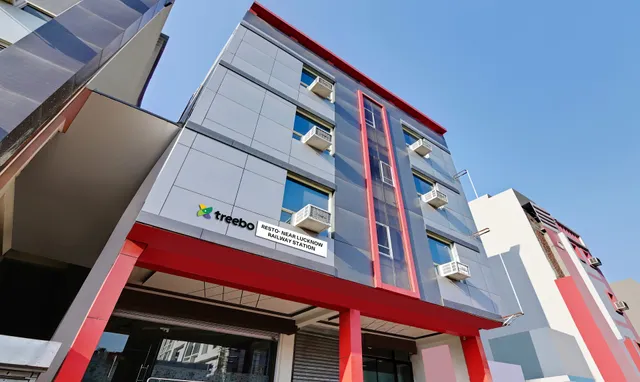 Treebo Resto- Near Lucknow Railway Station