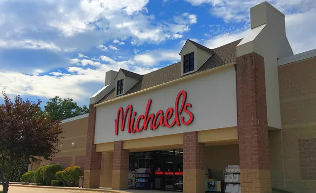 Village Shoppes at Salem