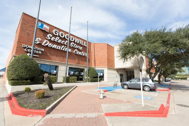 Goodwill Thrift Store & Donation Center – Baytown