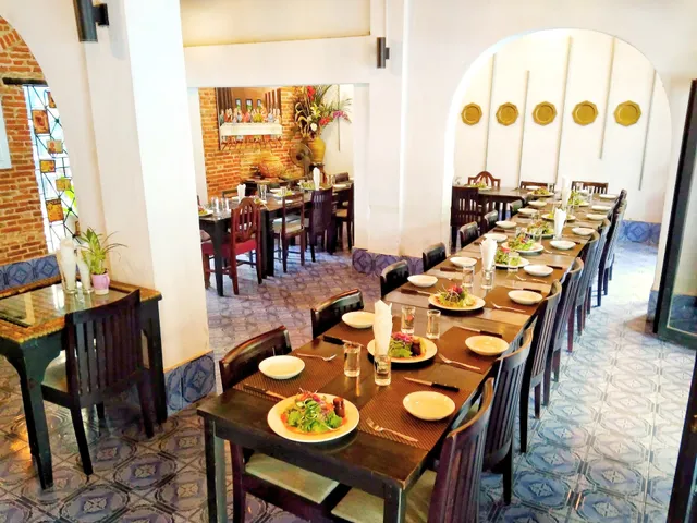 La Silapa Italian & Lao Kitchen