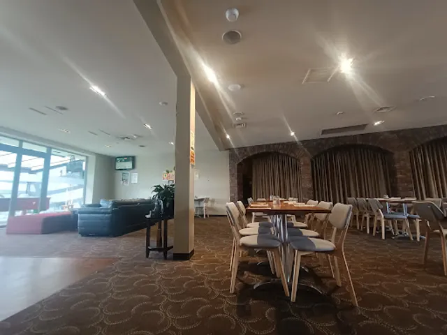 Cooleys Hotel - Bar & Dining