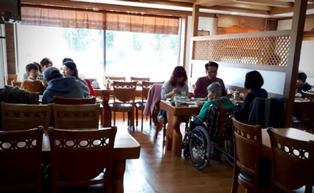 산해들 (The Korean Kitchen-Mountain,Sea&Soil)