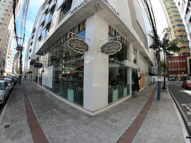 Liana Rafaela and her tidbits