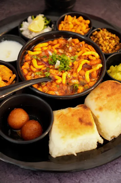 Puneri Chula Misal