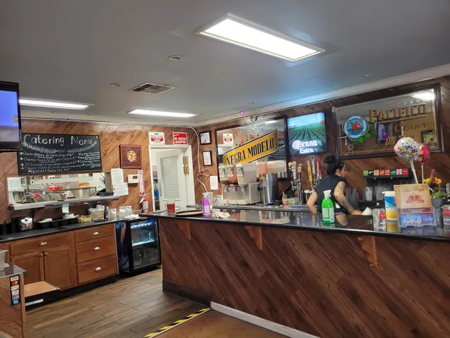 Los Reyes Mexican Grill and Seafood