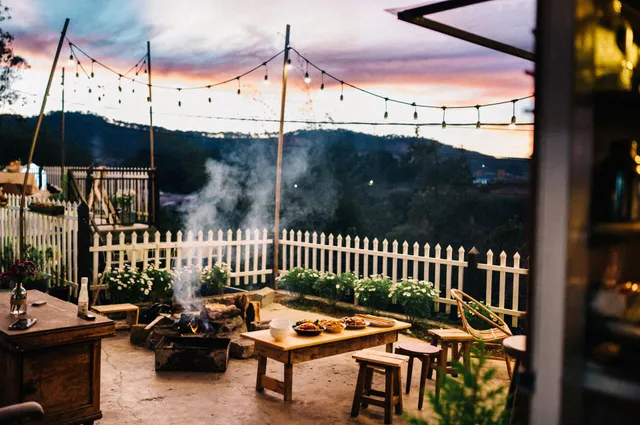 Nhà Mình Homestay and Coffee