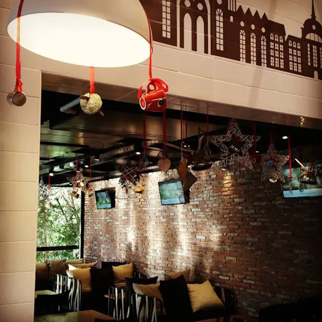 FLYA Coffee, Brunch & Bakery