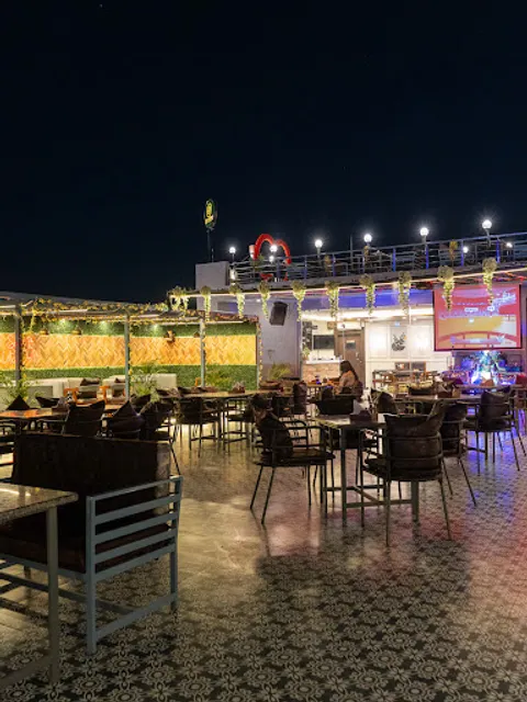 Aeondine Lounge And Restaurant | Pure Veg | Roof Top | Family Restaurant Jaipur