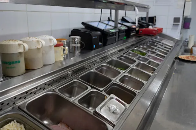 Surrey Hills Handcrafted Pizza & Burger