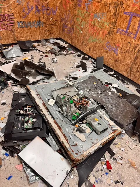 SMASH IT LLC (NOW CHAOS LLC)