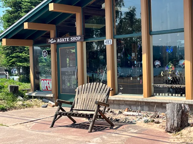 Eagle Harbor Agate Shop