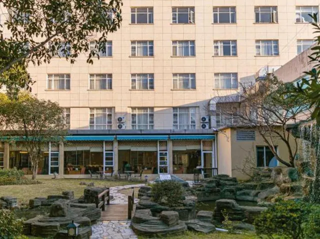 New Overseas Chinese Hotel