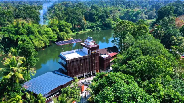 Tranquil Riverview Inn