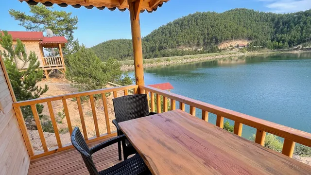 Tahtalı Göl Evleri & Restoran