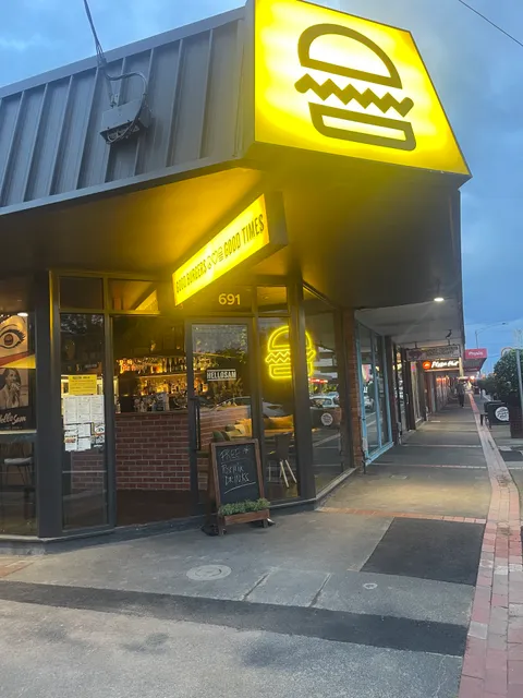 Hello Sam Bentleigh East