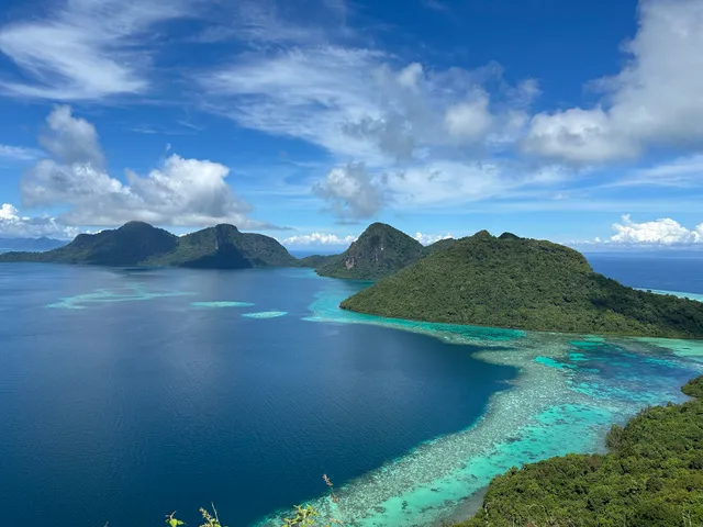 Bohey Dulang Hike Overlook