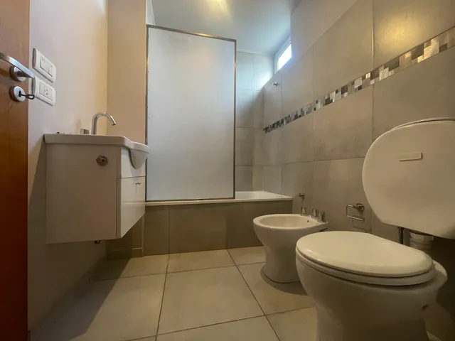 Departamento por día para 4 personas con cochera cubierta en Bahía Blanca