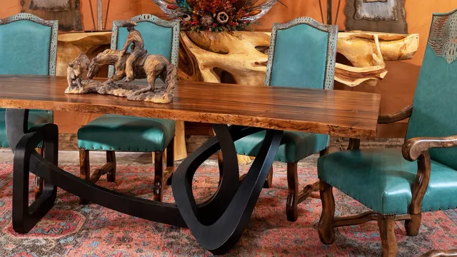 Carlton Lindsey’s Furniture Gallery