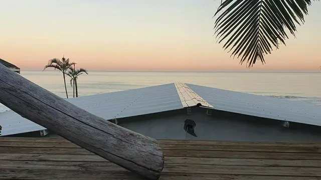 Linga Futhi Beach Cottages