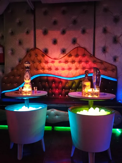 Pupetto Pub El Gato Malo