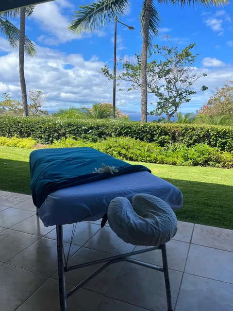 Maui Massage Seashells-Maui Best Massage