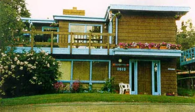 Anchorage Walkabout Town Bed & Breakfast