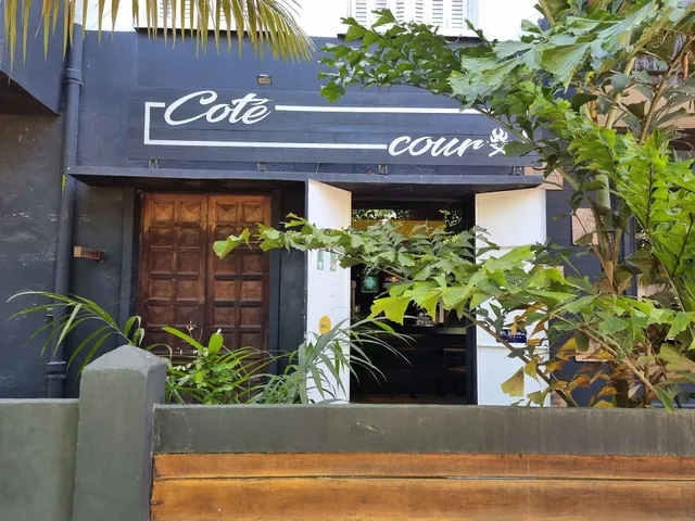 La braise Coté cour