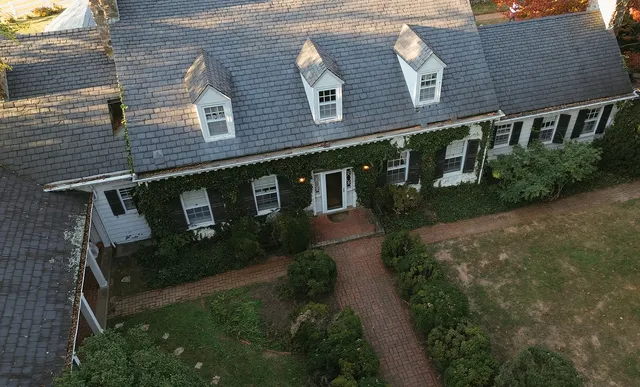 Roslyn Farm & Vineyard