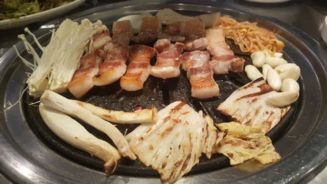 빡빡이참숯화로구이 본점