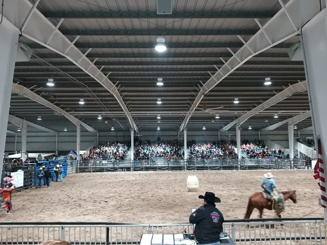 Hardee County Fair Associates Inc