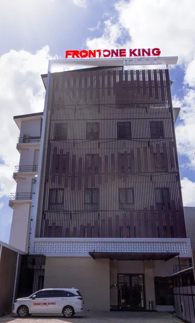 FRONT ONE KING HOTEL