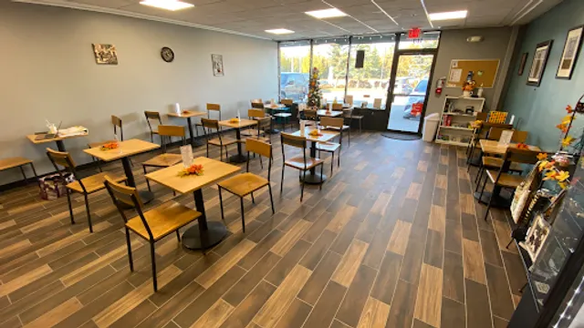 Northern Wings Cafe-Arctic and Dimond