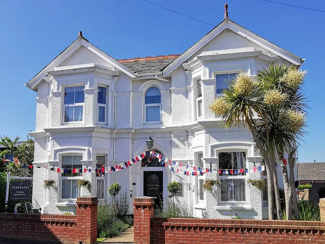 Fernhurst Holiday Apartments