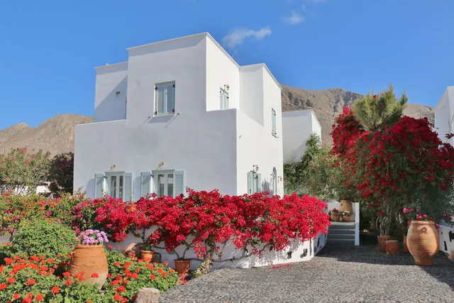 Spiros & Hiroko Hotel