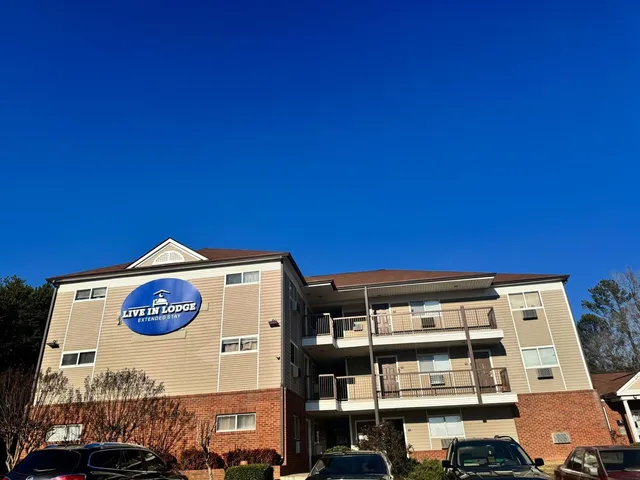 Live In Lodge Lithia Springs