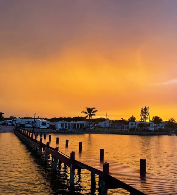 Lathrom's Landing RV Park & Fish Camp