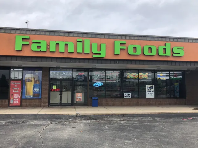 FAMILY FOODS & LIQUOR