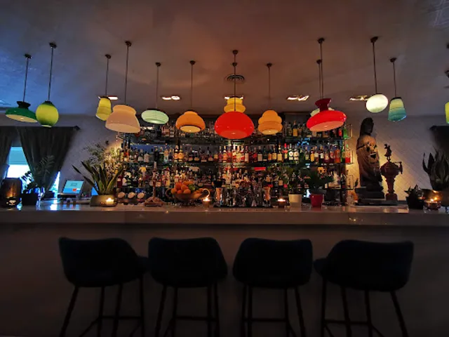 Green Tea Sushi & Cocktail