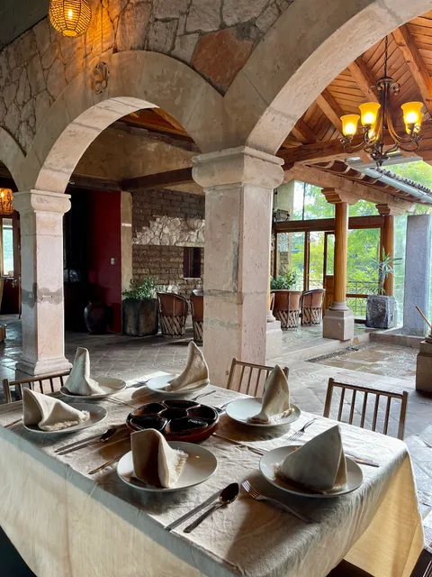 El Campirano Restaurante & Hotel