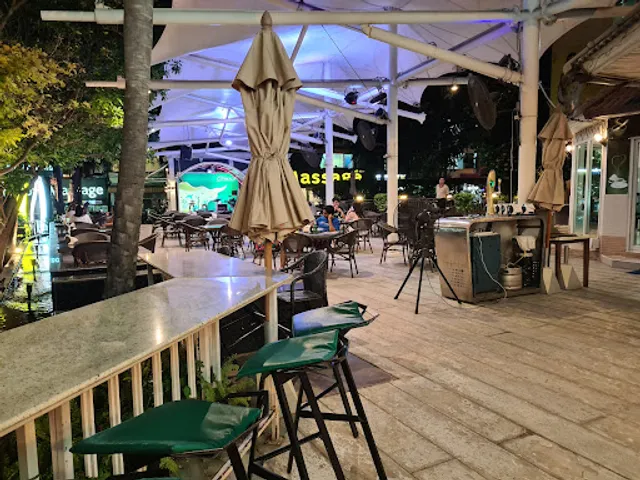 D-BEACH RESTAURANT
