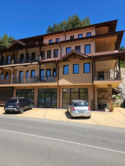 Къща "НАДЕЖДА"