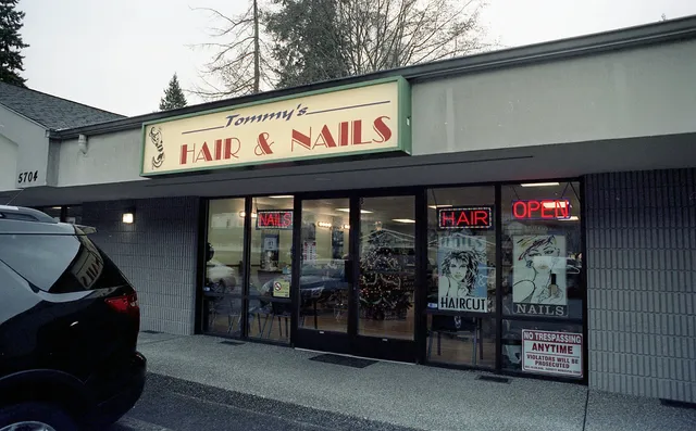 Tommy's Hair & Nails