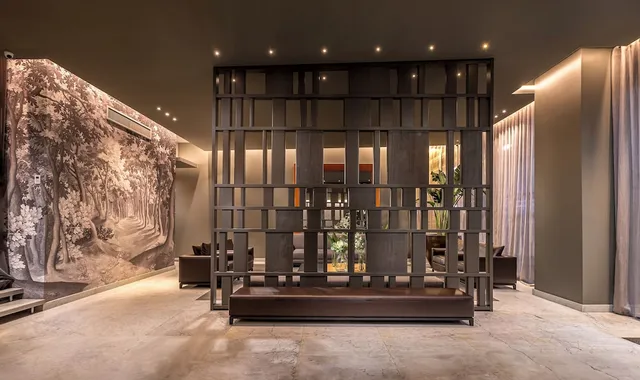 Broadway Hotel & Suites